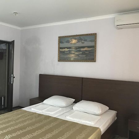 Apra Hotel Lidzava Exterior foto