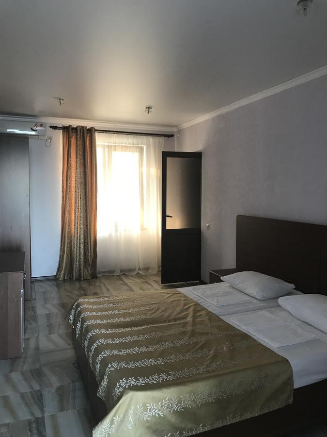 Apra Hotel Lidzava Exterior foto